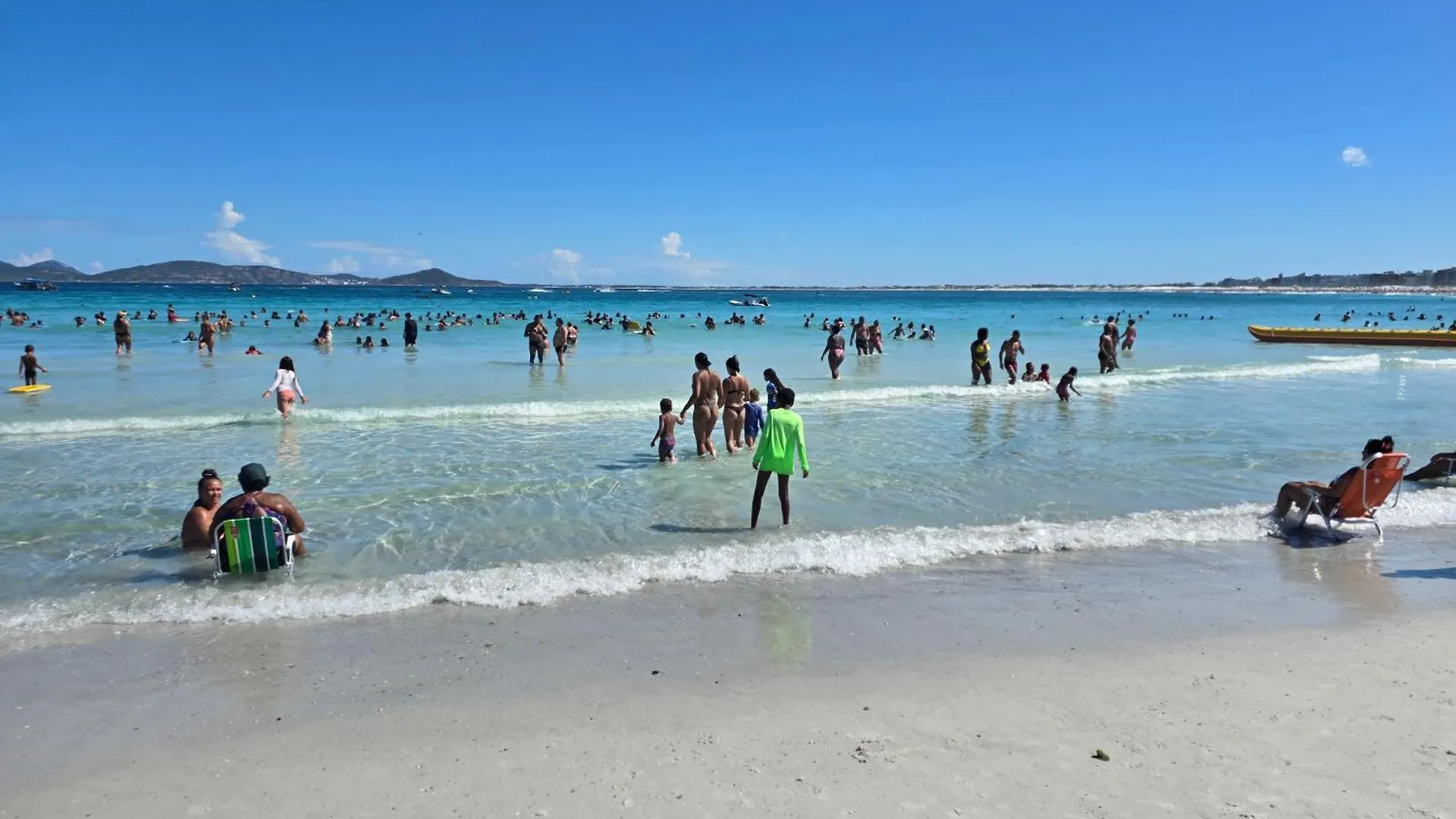 Quarto Para Casal Com Banheiro Compartilhado Cabo Frio 0*,  Brazil